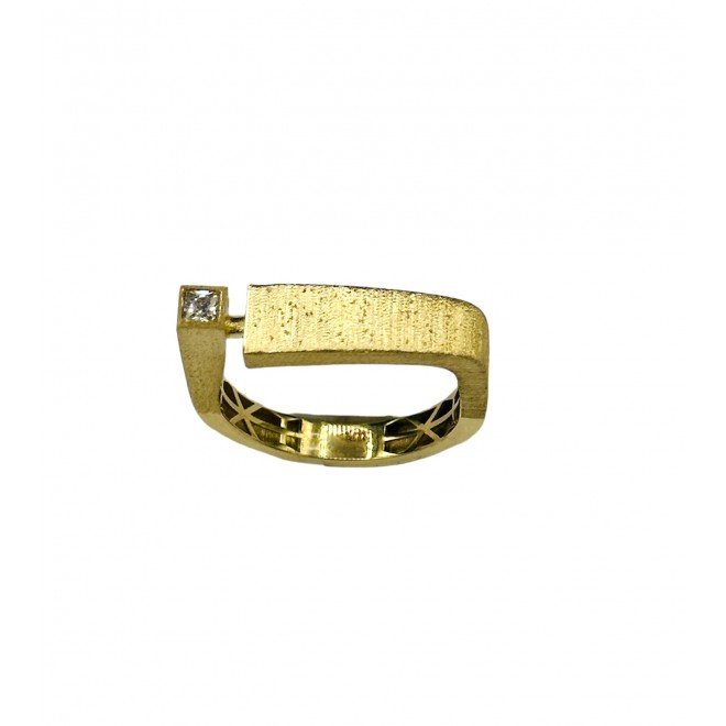 Women's ring